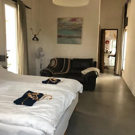 Aguglia Persa - Double Homestay szállás