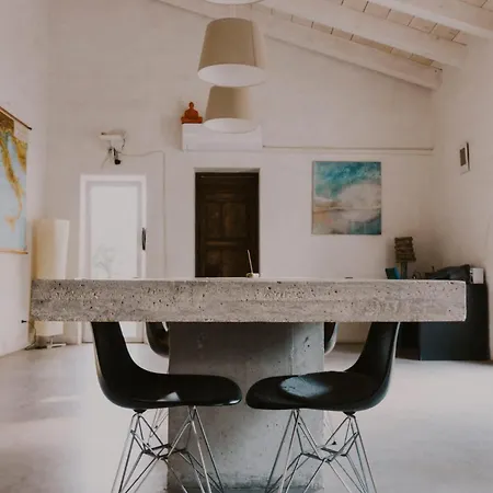 Aguglia Persa - Double Homestay szállás *